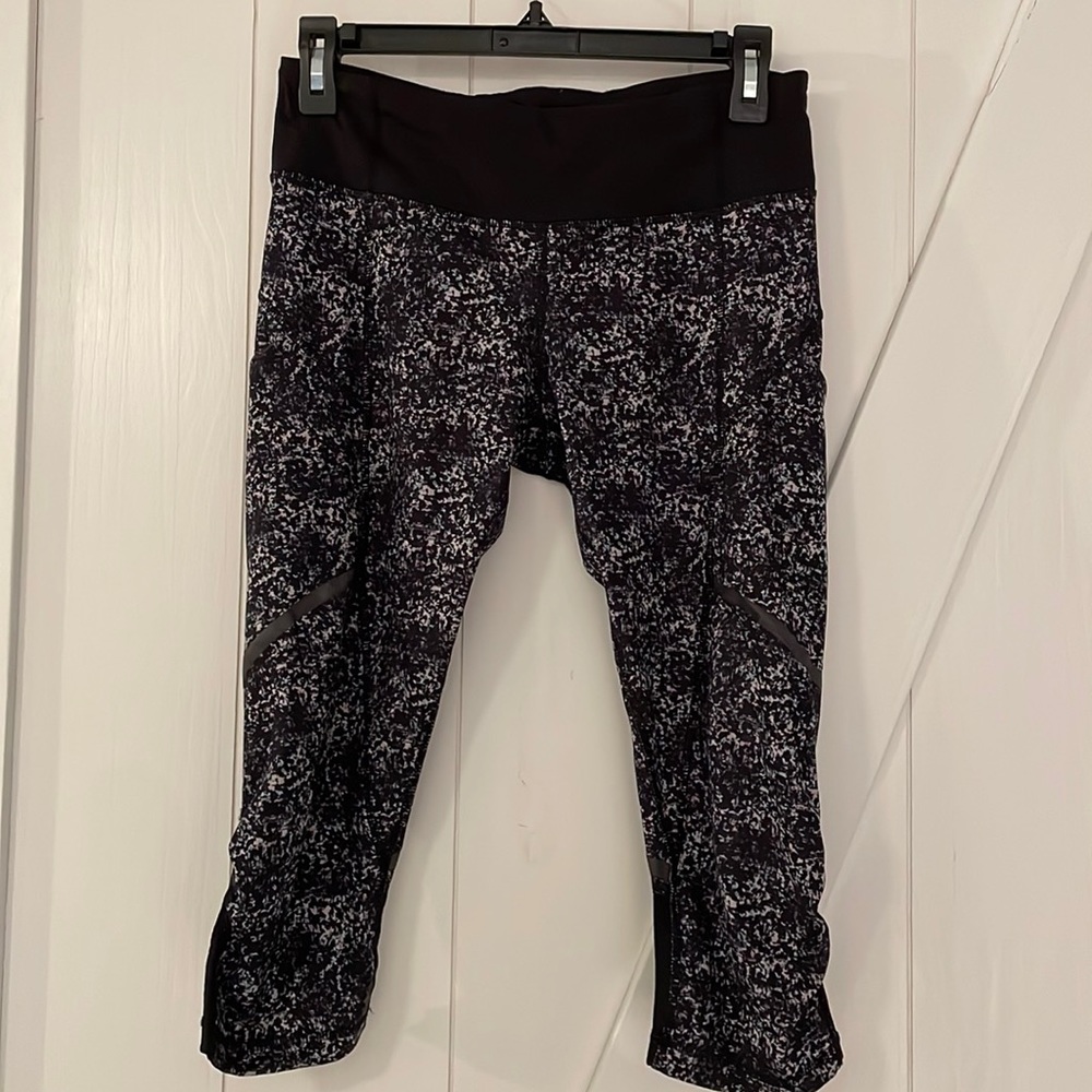 Lululemon Capri Work out pants